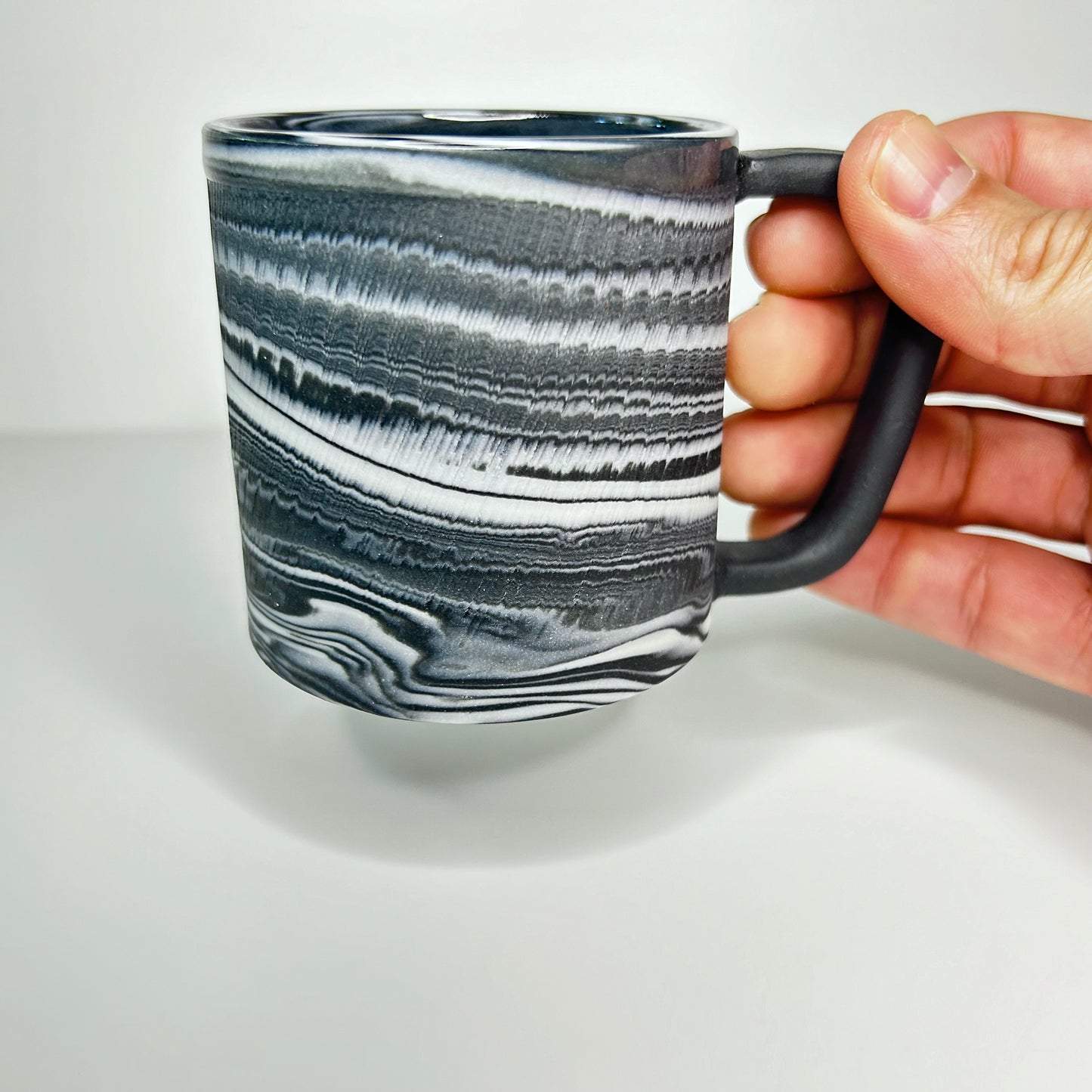 Black and White Chattered Porcelain Mug