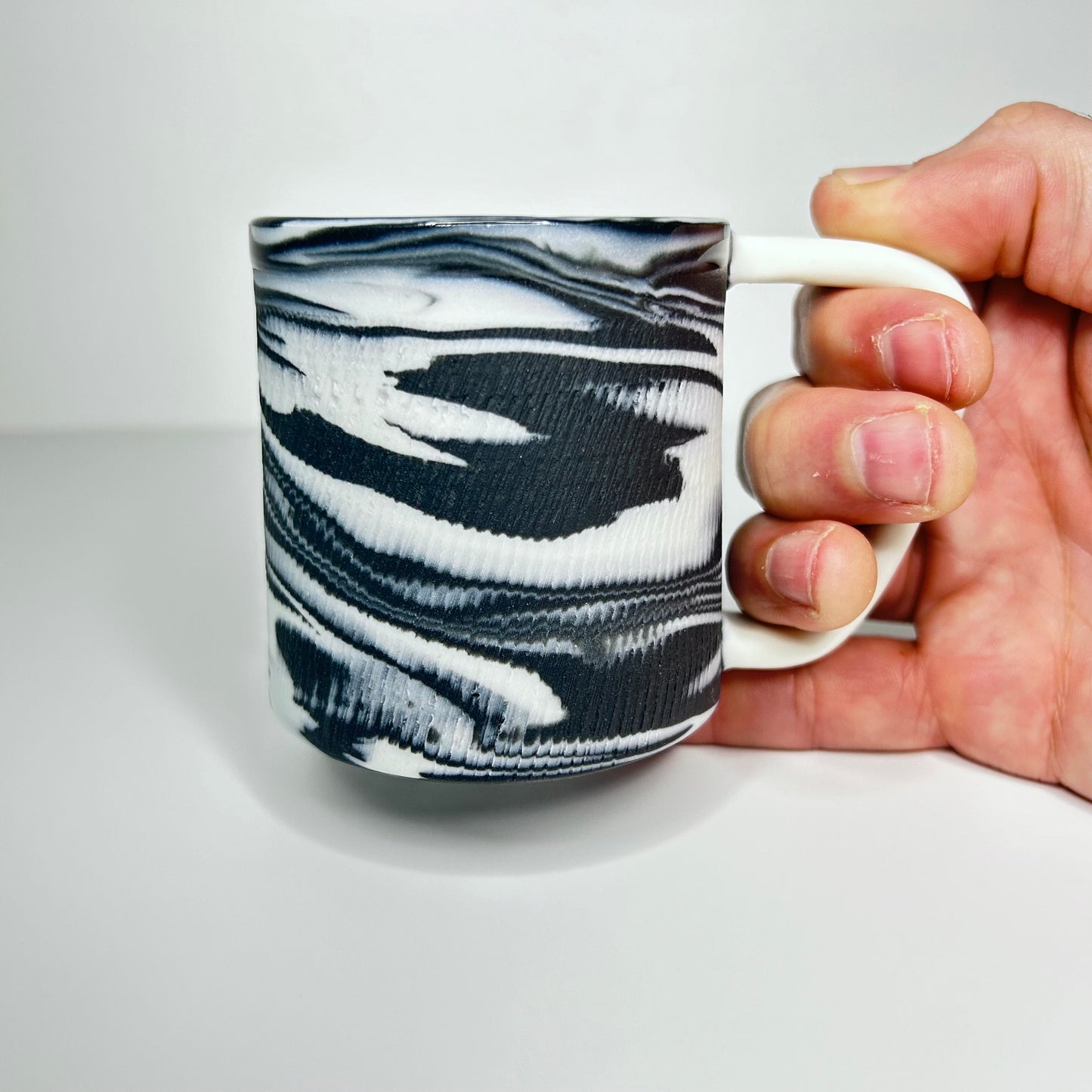 Black and White Chattered Porcelain Mug