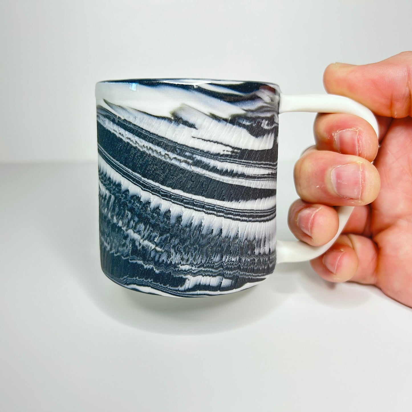 Black and White Chattered Porcelain Mug