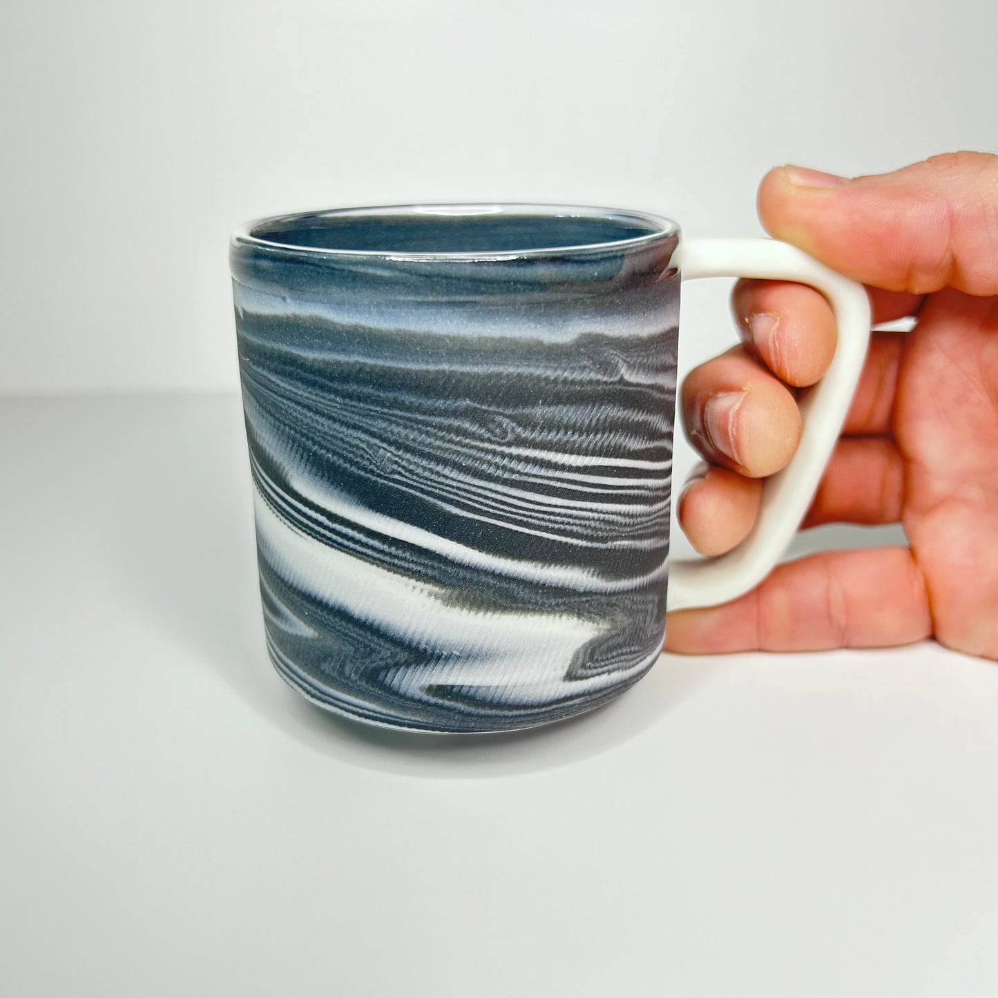 Black and White Chattered Porcelain Mug