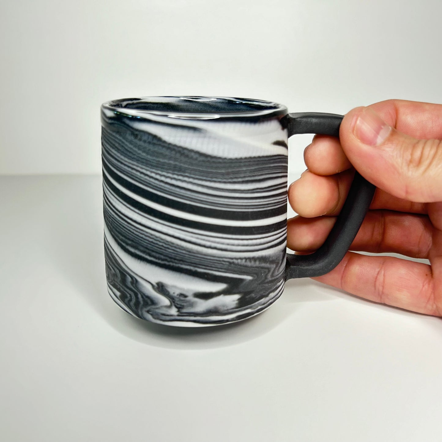 Black and White Chattered Porcelain Mug